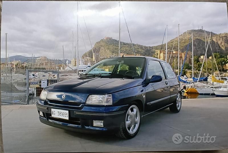 Usata Renault Clio 137 CV (100 kW) 1993 Blu Berlina