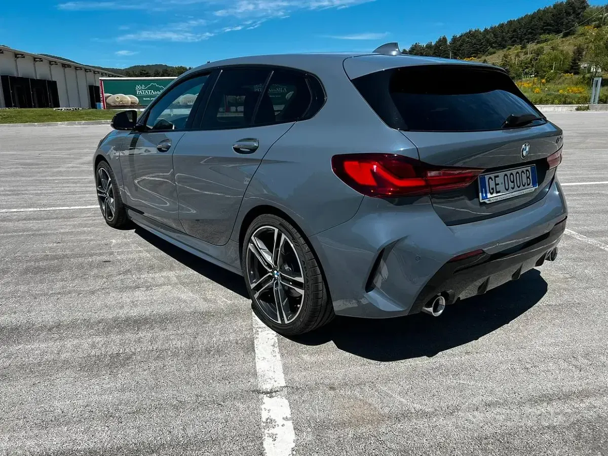 Usata BMW 118 M Sport 150 CV (110 kW) 2021 Grigio Utilitaria