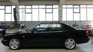 Nero Usata 1995 Mercedes E230 Tre volumi | 7950 € - Immagine 1/4