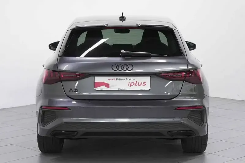 Usata Audi A3 Sportback e-tron S-Line 245 CV (180 kW) 2023 Grigio Utilitaria
