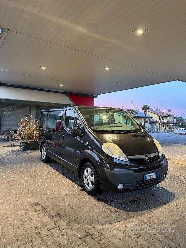 Usata Opel Vivaro 2009 Monovolume