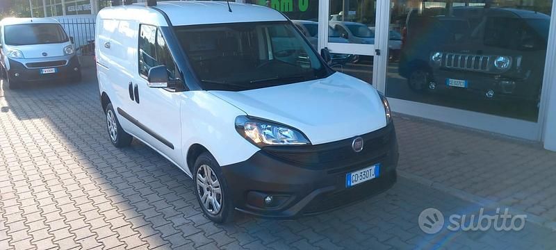Usata Fiat Doblò S 105 CV (77 kW) 2020 Bianco Monovolume