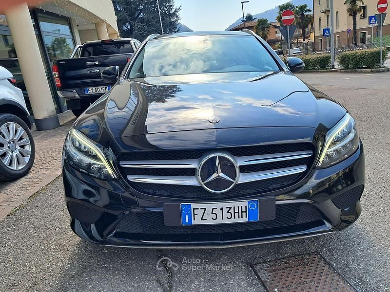 Usata Mercedes C220 194 CV (142 kW) 2019 Nero Station wagon
