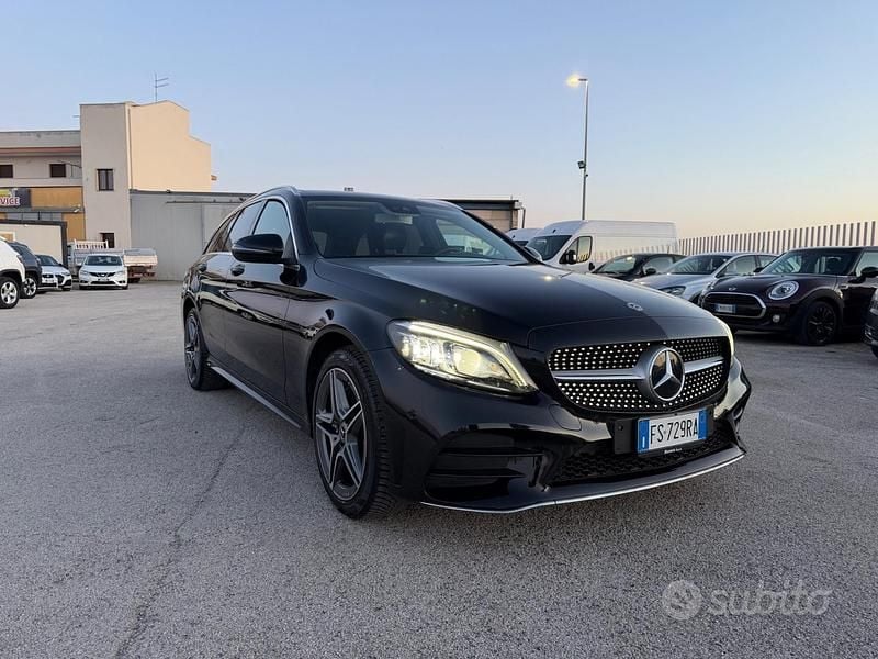 Usata Mercedes C220 194 CV (142 kW) 2018 Nero Station wagon