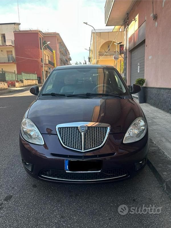 Usata Lancia Ypsilon 75 CV (55 kW) 2011 Utilitaria