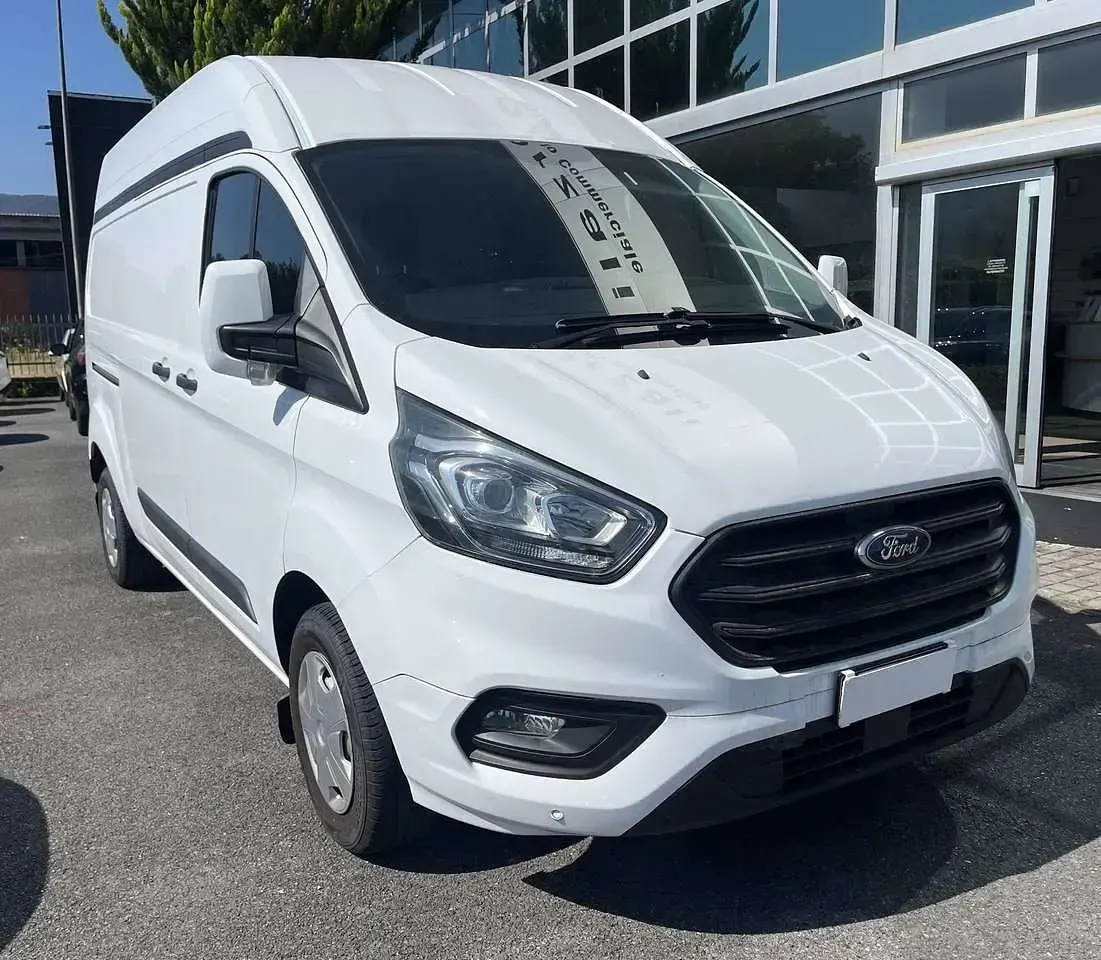 Usata Ford Transit Custom 170 CV (125 kW) 2021 Frozen white Furgone
