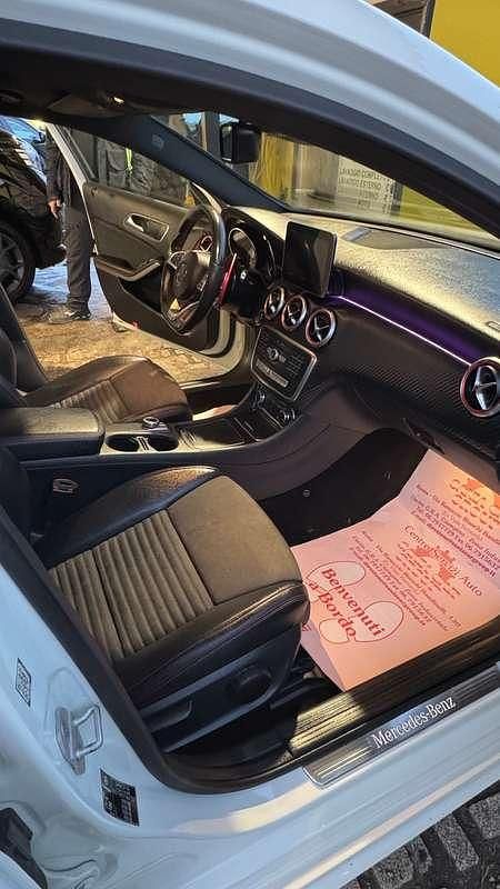 Usata Mercedes A180 Premium 109 CV (80 kW) 2017 Bianco Berlina