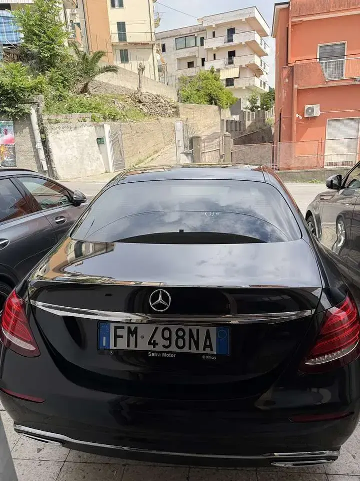 Usata Mercedes E200 Premium 150 CV (110 kW) 2017 Nero Berlina