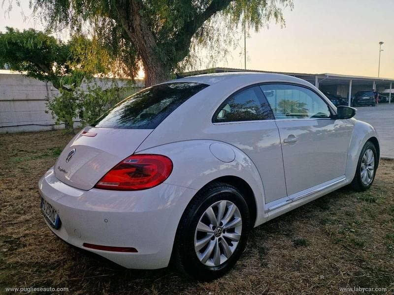 Usata VW Beetle Design 110 CV (80 kW) 2016 Bianco Utilitaria