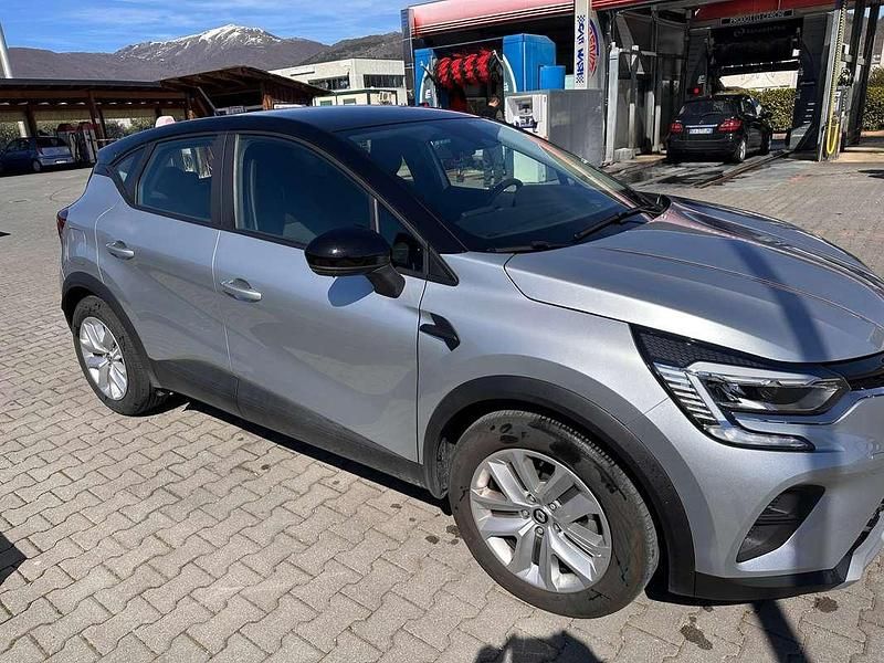 Usata Renault Captur 145 CV (106 kW) 2023 Argento SUV
