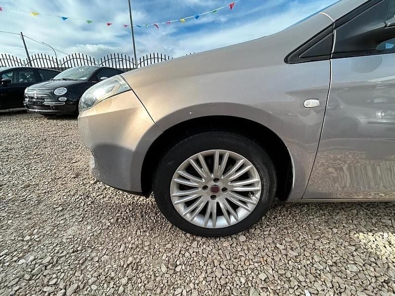 Usata Fiat Bravo Dynamic 120 CV (88 kW) 2010 Grigio Utilitaria