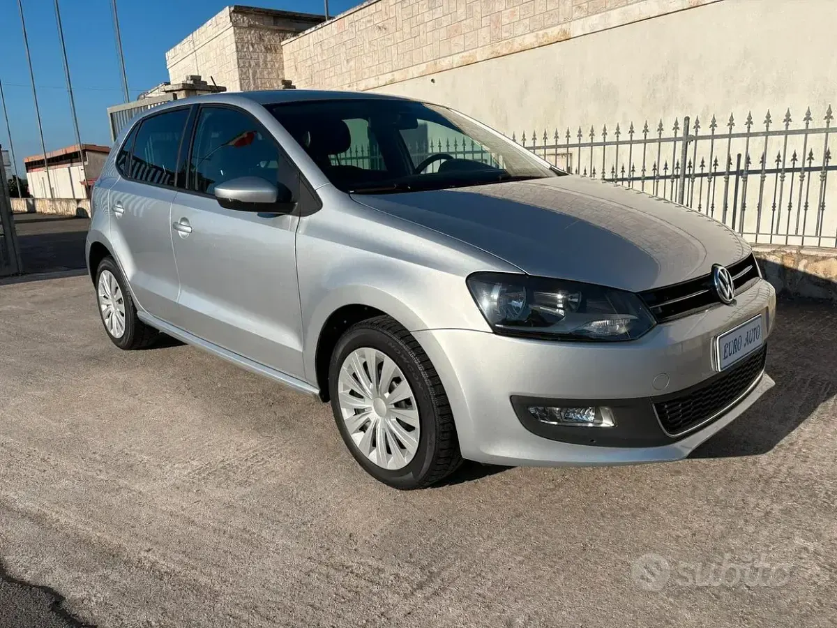 Usata VW Polo Comfortline 90 CV (66 kW) 2011 Grigio Utilitaria