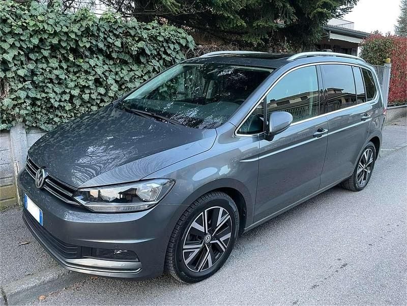 Usata VW Touran Executive 150 CV (110 kW) 2019 Grigio Monovolume