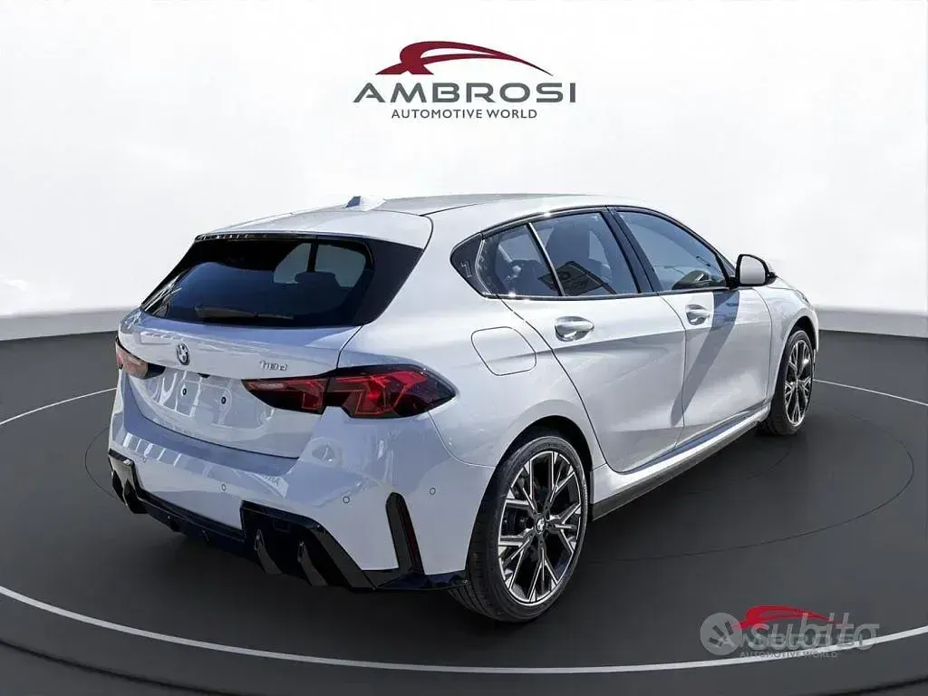 Ny BMW 118 M Sport 150 HK (110 kW) 2026 Vit Halvkombi