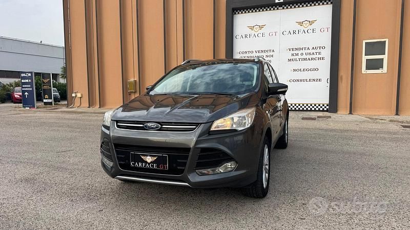 Usata Ford Kuga Titanium 150 CV (110 kW) 2017 Grigio SUV