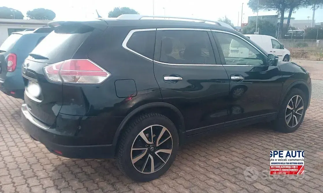 Usata Nissan X-Trail Tekna 131 CV (96 kW) 2016 Grigio SUV