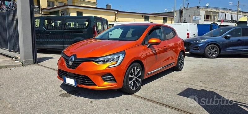 Antracite Usata 2020 Renault Clio V Zen Berlina | 15.990 € (Buon prezzo) - Immagine 1/4