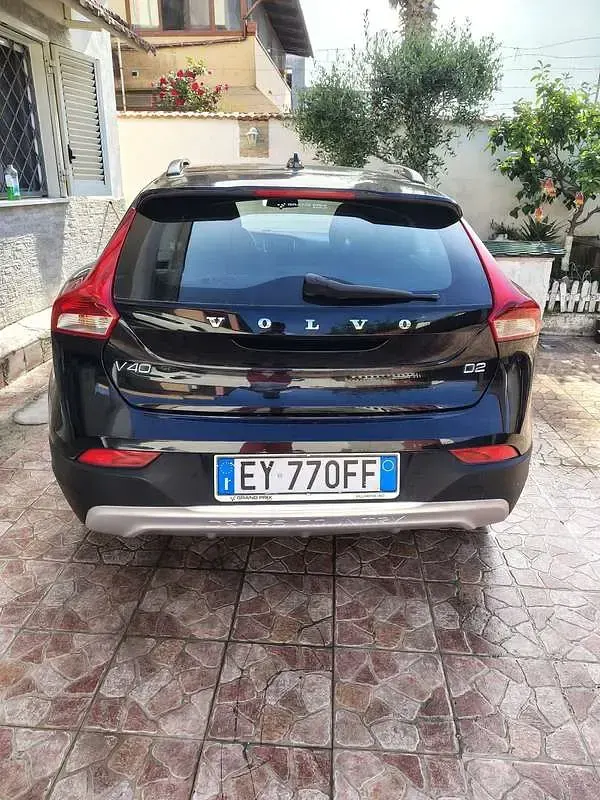 Usata Volvo V40 CC Kinetic 114 CV (83 kW) 2015 Station wagon