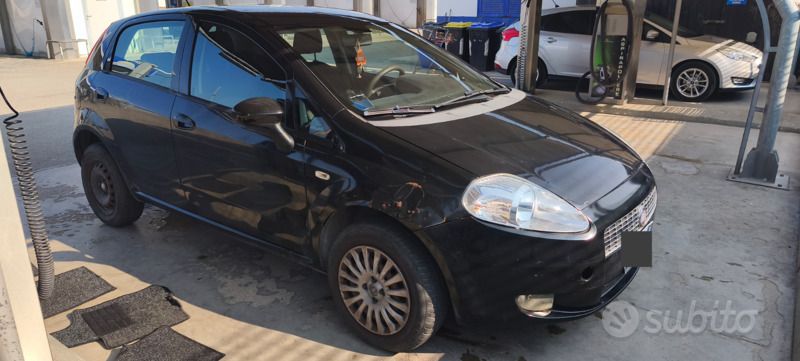 Usata Fiat Grande Punto 65 CV (47 kW) 2010 Nero Utilitaria