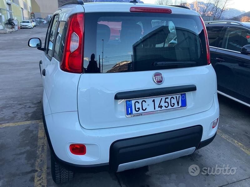 Usata Fiat Panda 4x4 S 84 CV (61 kW) 2020 Bianco Utilitaria