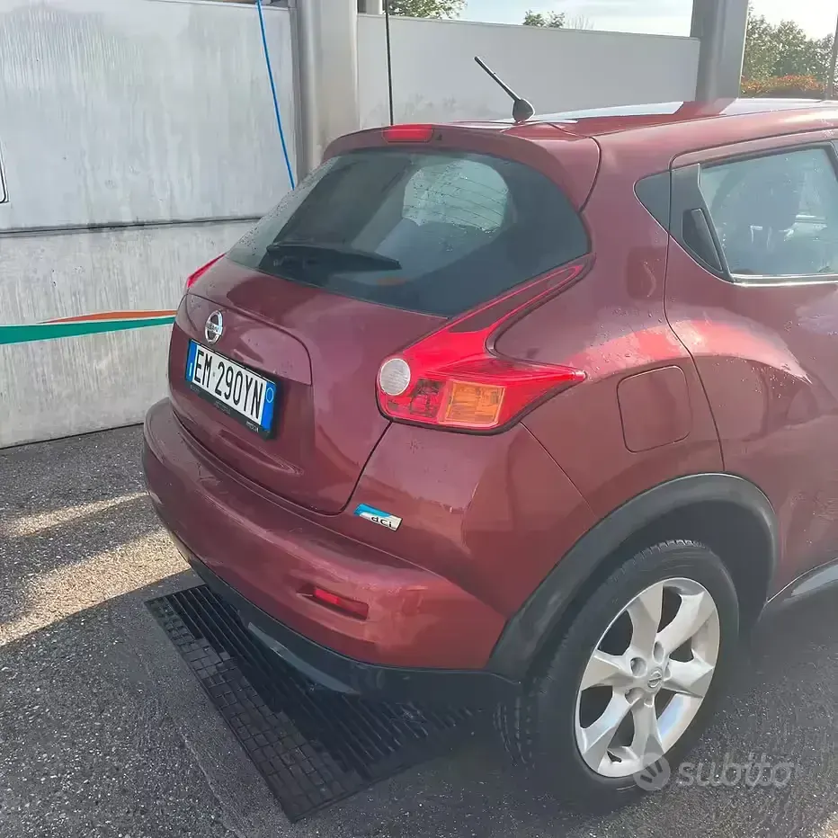Usata Nissan Juke 110 CV (80 kW) 2012 Rosso SUV