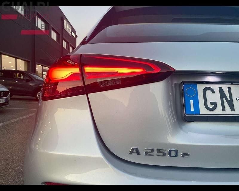 Brugt Mercedes A250 Advanced 218 HK (160 kW) 2023 Sølv Sedan