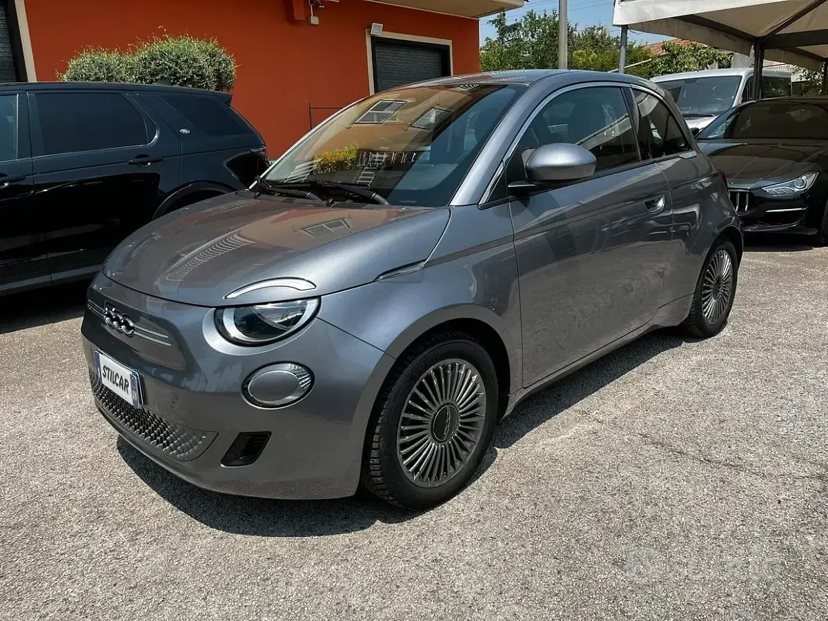 Usata Fiat 500e Opening Edition 42 kW (58 CV) 2021 Grigio Berlina