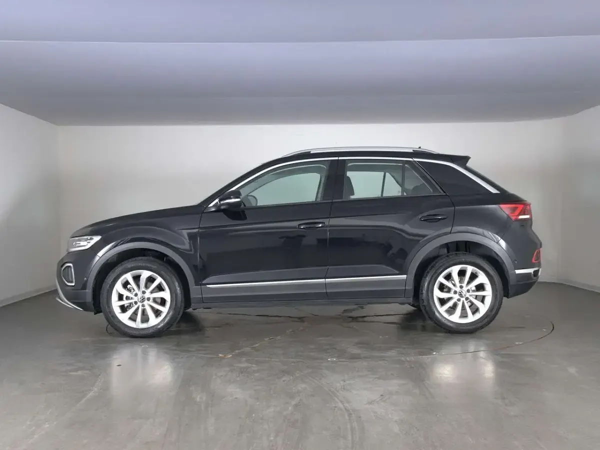Usata VW T-Roc Style 116 CV (85 kW) 2025 Deep black perlato SUV