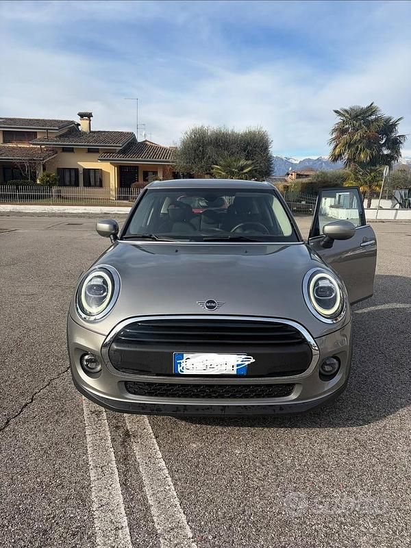 Usata Mini ONE 136 CV (100 kW) 2020 Grigio Utilitaria