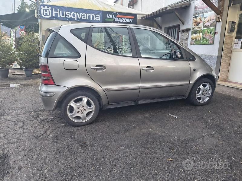 Usata Mercedes A170 95 CV (69 kW) 2005 Grigio Utilitaria