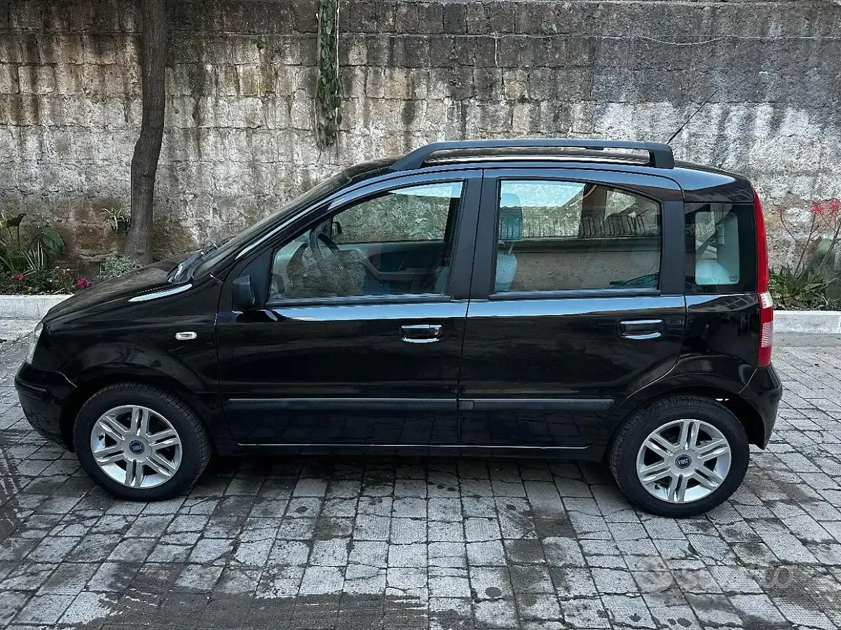 Usata Fiat Panda 60 CV (44 kW) 2004 Bluazzurro Utilitaria