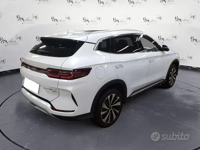 Begagnad BYD Seal U Boost 218 HK (160 kW) 2025 Vit SUV