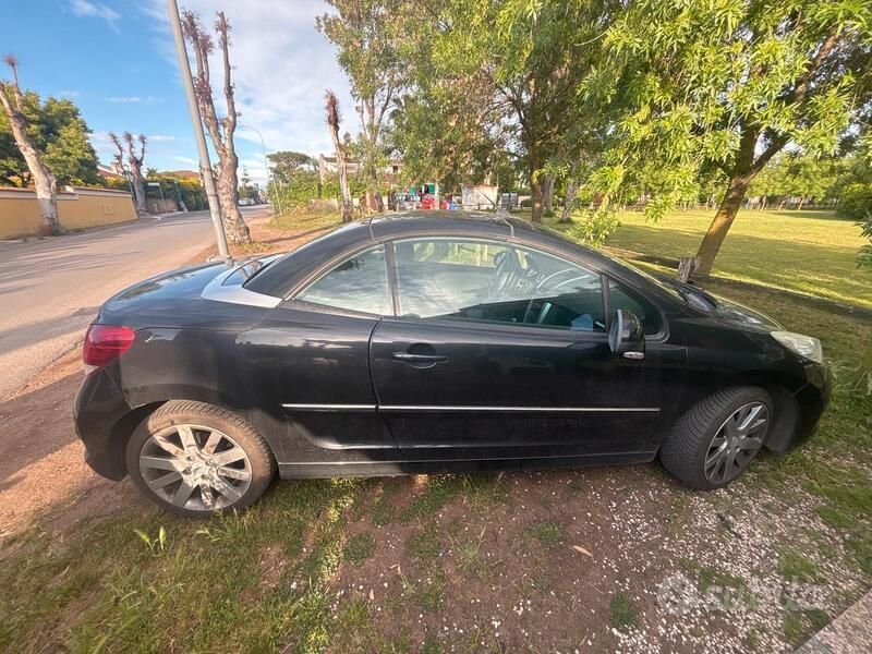 Usata Peugeot 207 CC 112 CV (82 kW) 2014 Nero Cabrio