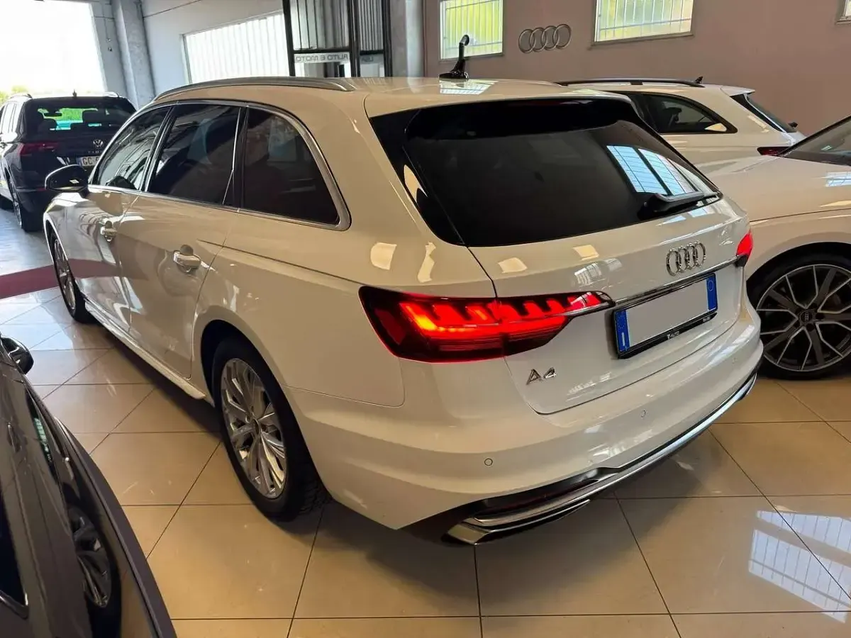 Usata Audi A4 Ambiente 163 CV (119 kW) 2022 Bianco Station wagon