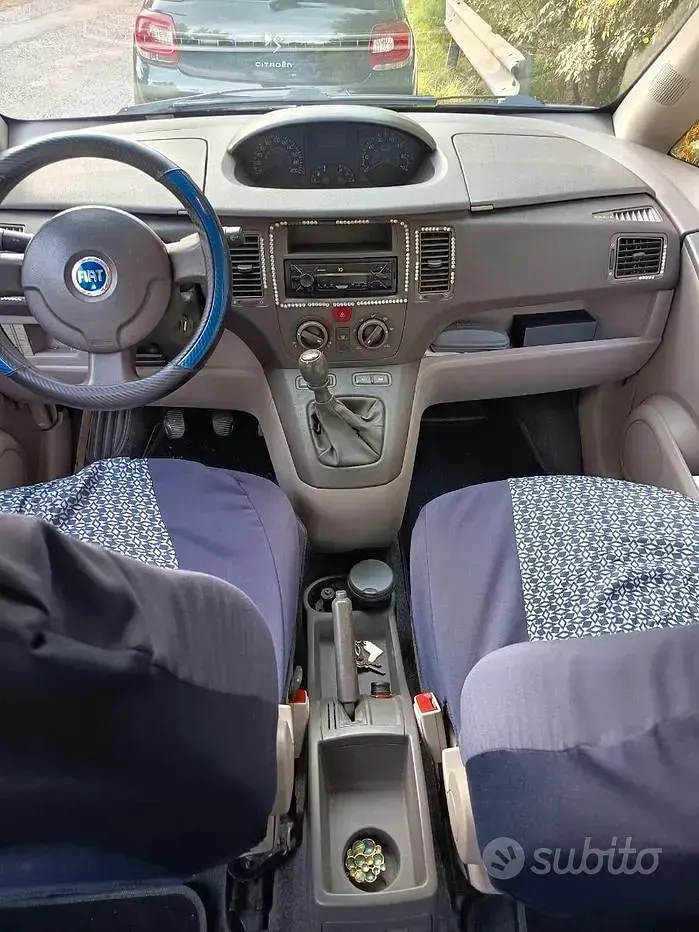Usata Fiat Idea 95 CV (69 kW) 2005 Bluazzurro Monovolume