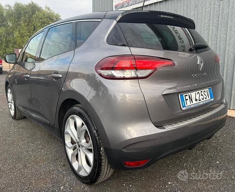 Usata Renault Scénic IV 110 CV (80 kW) 2018 Grigio Monovolume