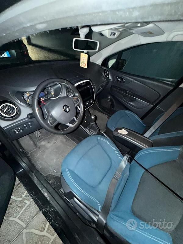 Usado Renault Captur 90 CV (66 kW) 2016 SUV