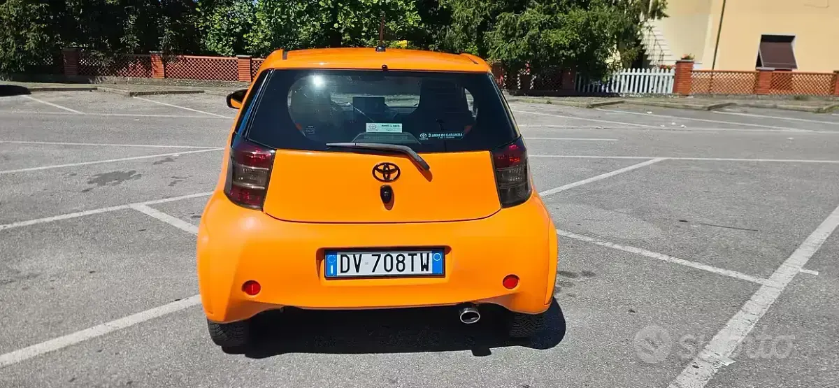 Usata Toyota iQ 68 CV (50 kW) 2009 Bianco Utilitaria