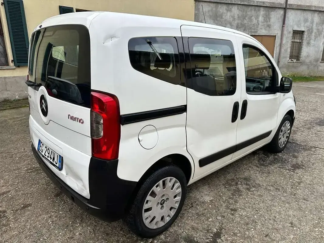 Usata Citroën Nemo 75 CV (55 kW) 2011 Monovolume