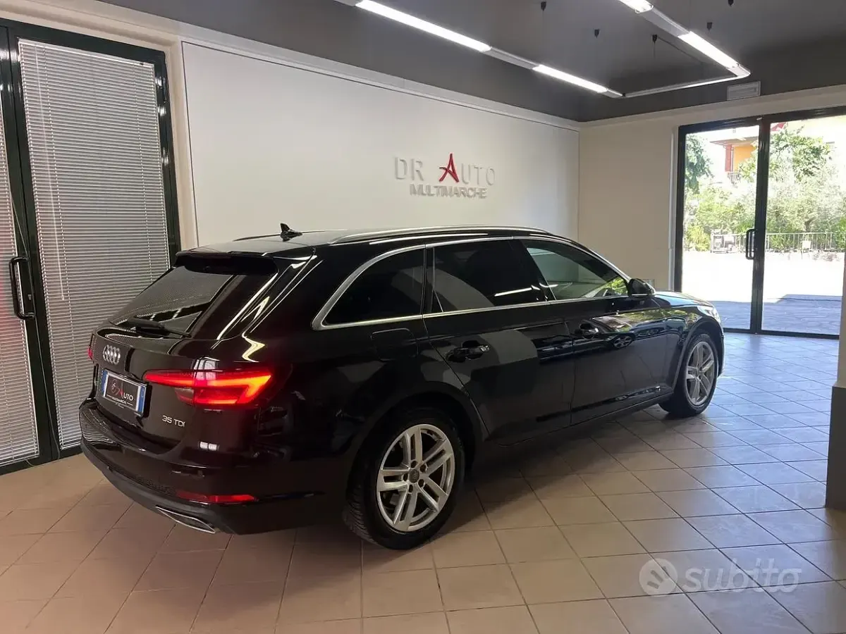 Usata Audi A4 Business 150 CV (110 kW) 2019 Nero Station wagon
