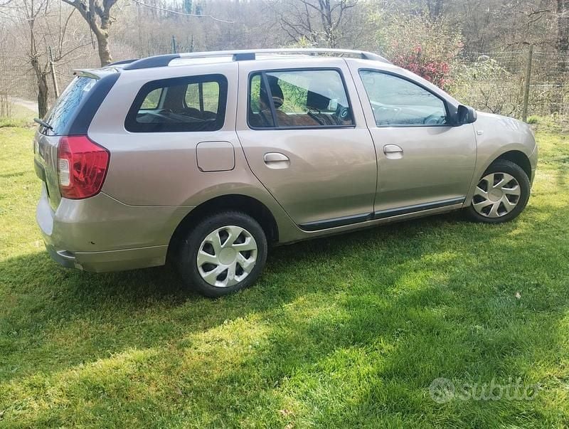 Usata Dacia Logan MCV 75 CV (55 kW) 2015 Grigio Station wagon