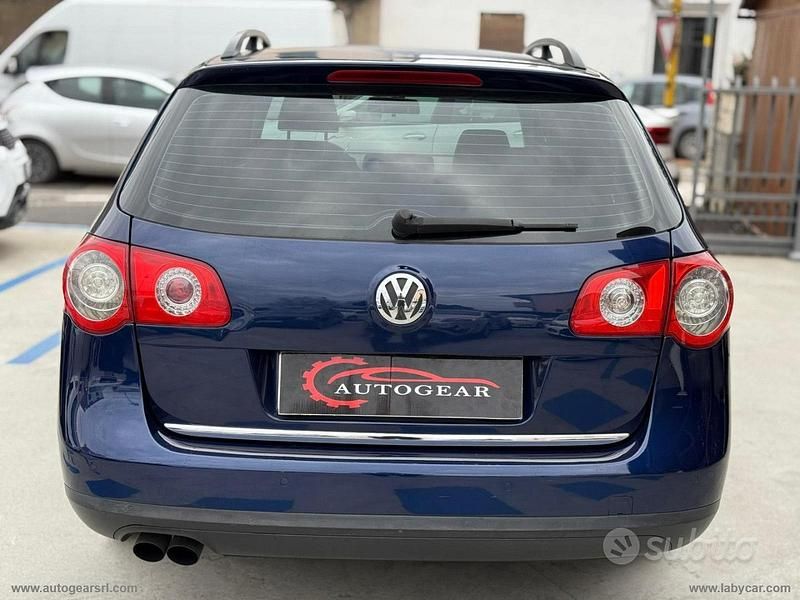 Usata VW Passat Highline 140 CV (102 kW) 2010 Blu Station wagon