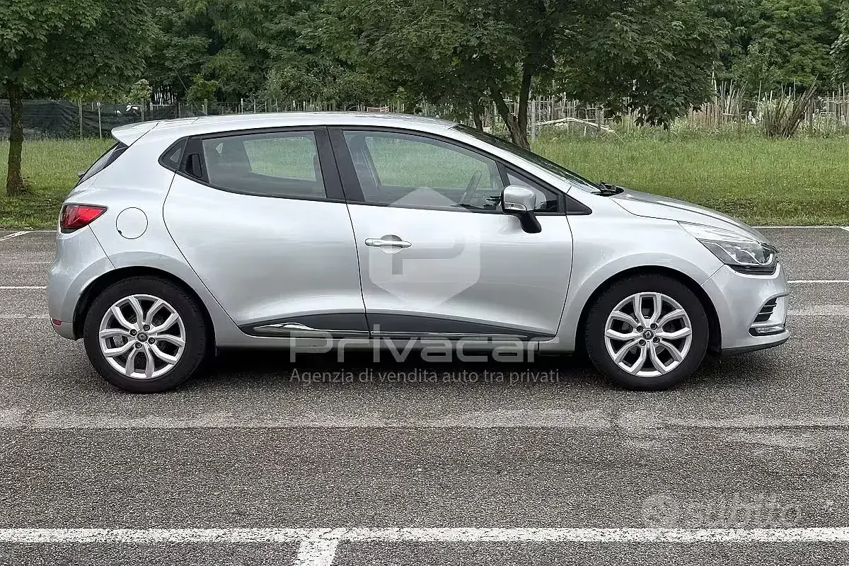 Usata Renault Clio 90 CV (66 kW) 2019 Grigio Utilitaria