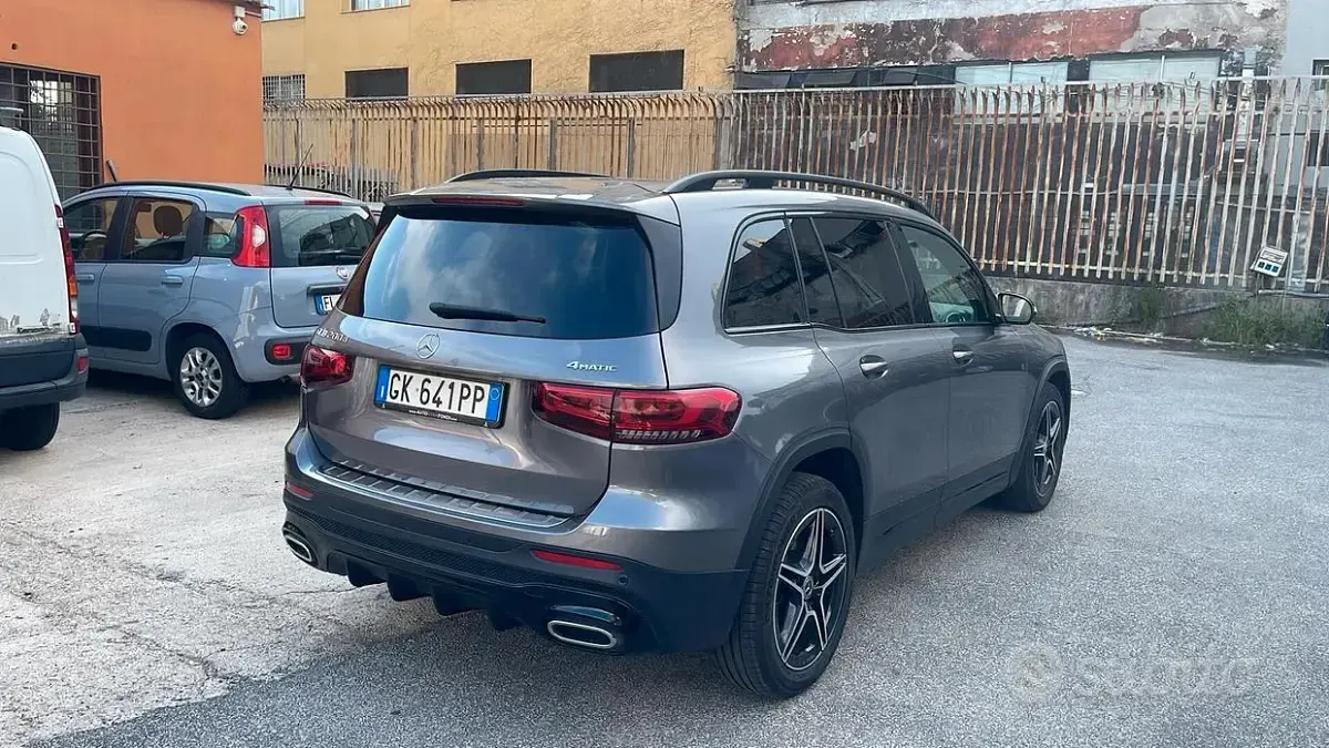 Usata Mercedes GLB200 Premium 150 CV (110 kW) 2022 Grigio SUV
