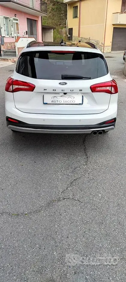 Usata Ford Focus Active 120 CV (88 kW) 2020 Bianco Station wagon