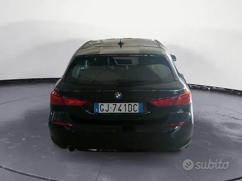 Usata BMW 116 Advantage 116 CV (85 kW) 2022 Nero Utilitaria