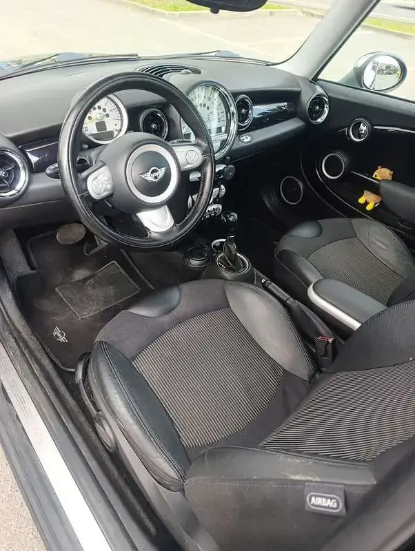 Usata Mini Cooper D 109 CV (80 kW) 2009 Utilitaria