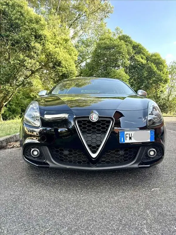 Usata Alfa Romeo Giulietta 120 CV (88 kW) 2019 Nero Utilitaria