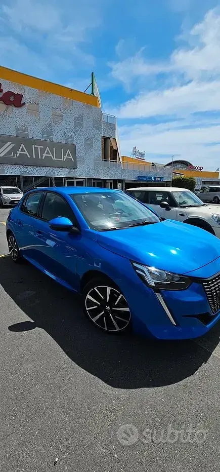 Usata Peugeot 208 102 CV (75 kW) 2020 Utilitaria
