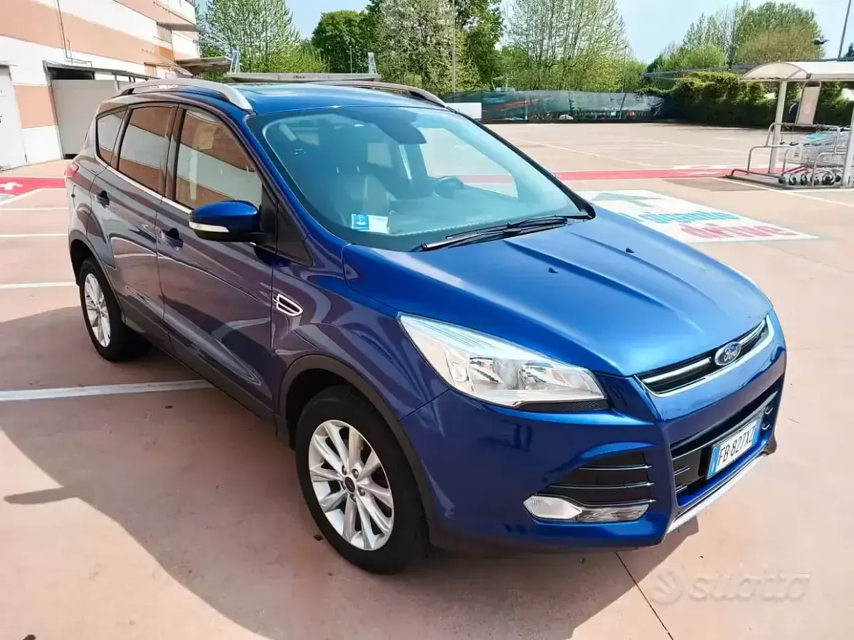 Usata Ford Kuga Titanium 150 CV (110 kW) 2016 Bluazzurro SUV